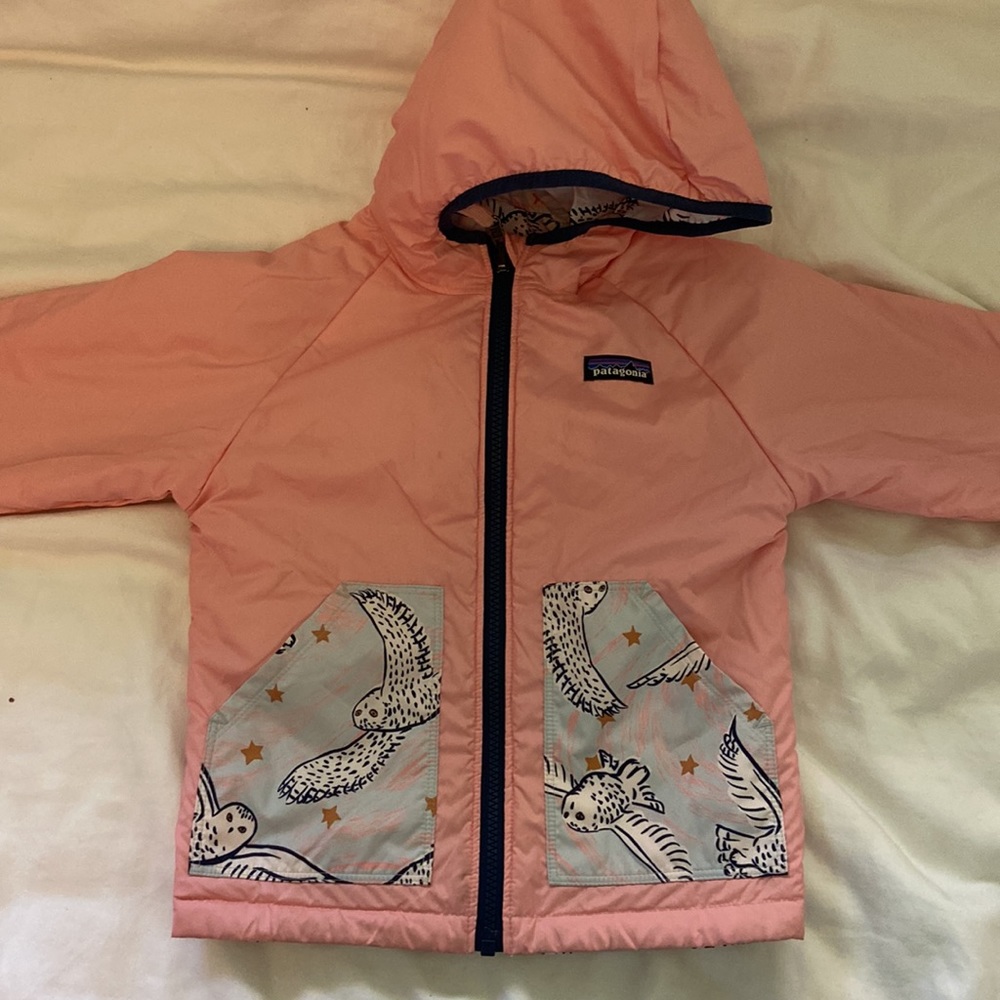 Patagonia Reversible lightweight puffy coat 4T pink side never worn